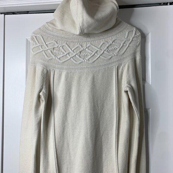 Eddie Bauer Women’s Cream Knit Hoodie – Small, V-Neck, Intricate Shoulder Detail - Picture 11 of 16